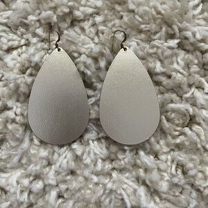 Nickel & Suede Elegant Leather Teardrop  Earrings